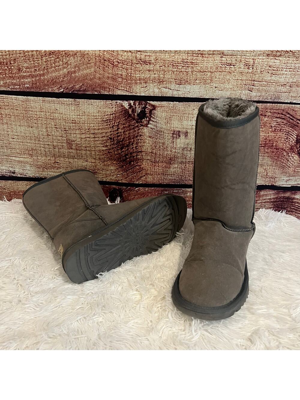 Ugg Classic Short Boots Size 9 Light Brown Gray Suede Slip On Winter Shoes